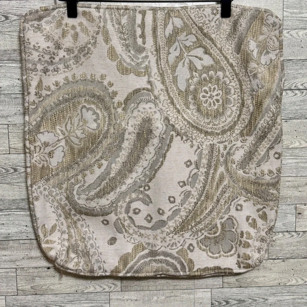 4-Custom Jacquard Paisley Pillow Covers Sz-18 x 18 Gold, Silver, Ivory‎ Neutrals